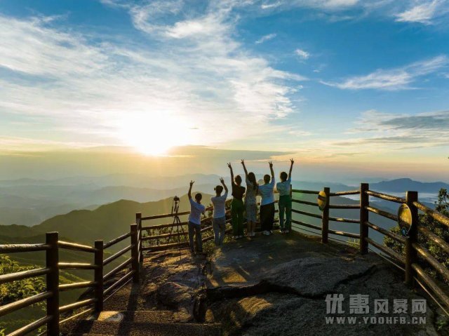 优惠网分享明月山国庆节优惠活动，超多福利优惠。