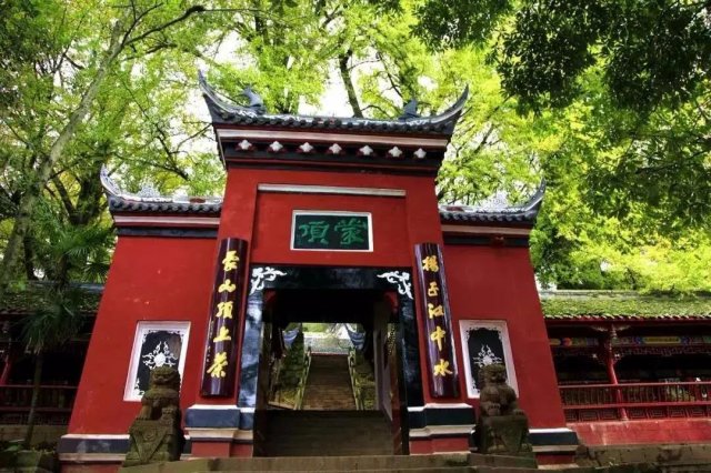 抢四大景区门票礼包！赏彩林、泡温泉、拍雪山