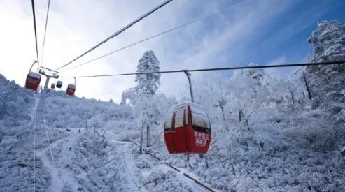 四川西岭雪山景区被拉入“黑名单”，乱收费！