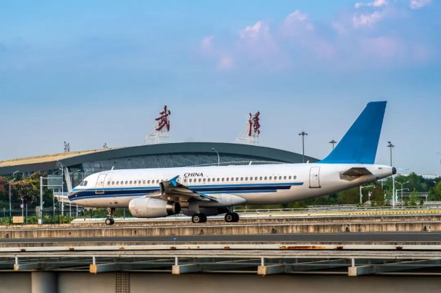 武汉天河机场今年累计旅客吞吐量达1005.7万人次