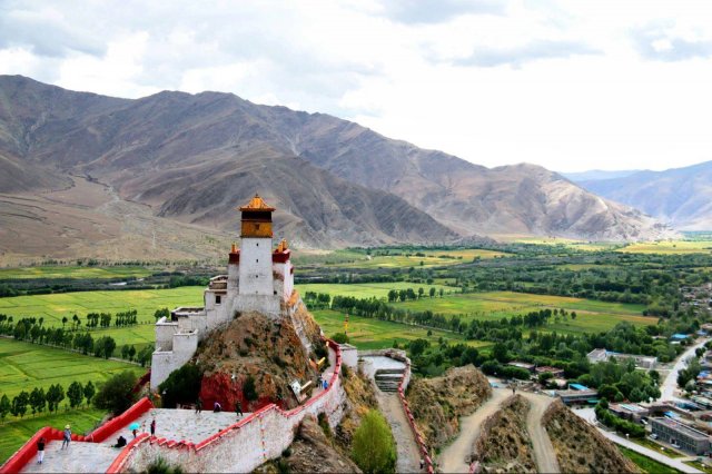 西藏旅游指南最佳路线图片(西藏旅游指南最佳路线)