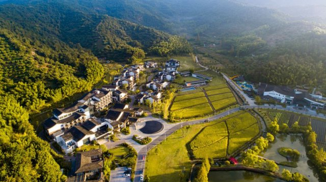 宁波东钱湖山水君澜度假酒店 田隐山景房1晚套餐