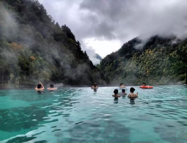 川西大环线自驾游地图 川西大环线旅游攻略，川西自驾游最佳线路图最新版 5条经