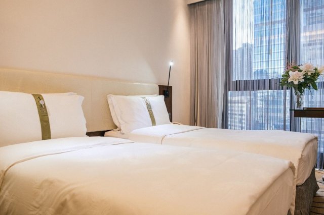 香港铜锣湾皇悦酒店 经济客房1晚+双早+保证免费升级至标准客房