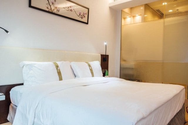 香港铜锣湾皇悦酒店 经济客房1晚+双早+保证免费升级至标准客房