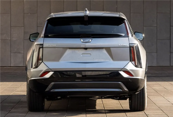凯迪拉克全新纯电版XT5亮相，豪华电动SUV引领未来出行