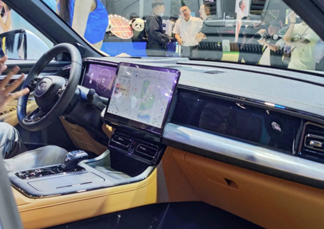 全新传祺ES9:20万级豪华SUV宝马X5同级2.0T混动，科技与性能并驾齐驱