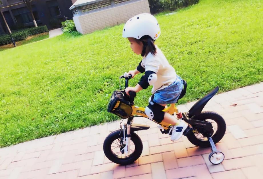 宝宝骑多大的自行车合适「儿童20寸跟22寸自行车有什么区别」