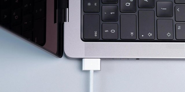 苹果macOS 14.1新守护系统：USB-C端口接触液体检测，安全升级