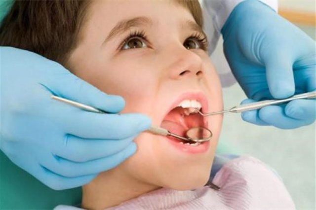 小孩1周只长两颗牙正常吗「小孩1周只长两颗牙正常吗为什么」
