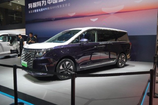 2023广州车展盛况：江淮RF8预售火热开启，引领未来驾驶新潮流