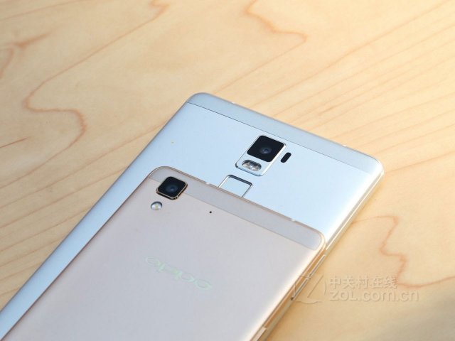 OPPO R7/R7 Plus多少钱，opp0r7好还是r17好