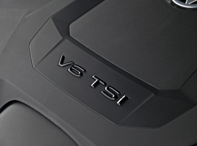 全新途锐V6动力电机版，明年上市，内饰质感媲美奔驰