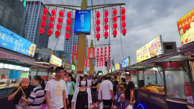 北京三里屯附近的夜市美食街打卡(北京小吃打卡地分享)