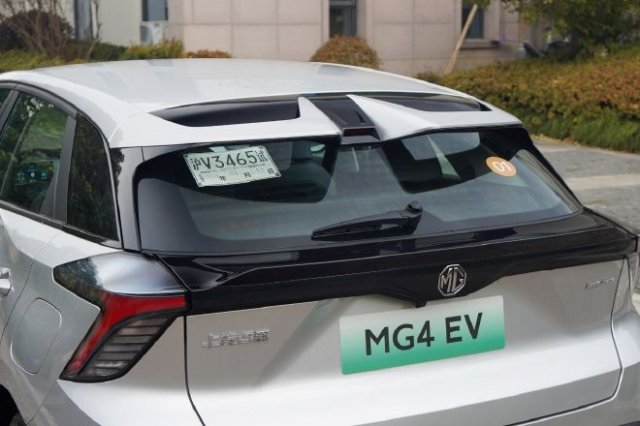 电动时代的驾驶新体验：上汽MG4EV，让乐趣驾驭未来