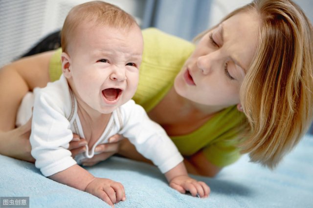 婴儿出生时眼睛肿胀许多父母担心认为婴儿的眼睛有问题