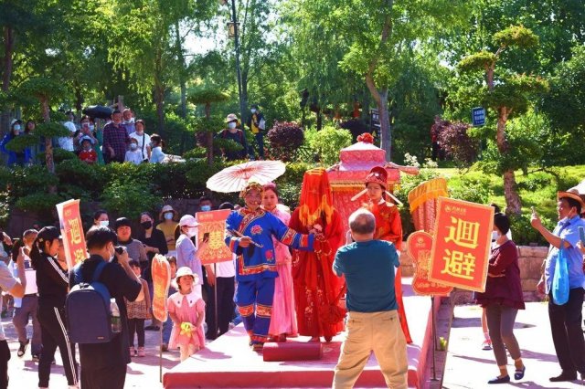 新洲春节游玩攻略：花朝河湾、凤娃古寨和香草伊甸园等你来探索！