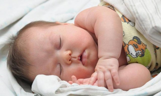 宝宝湿疹可以喝奶粉吗，患有湿疹的幼儿喝什么奶粉比较好