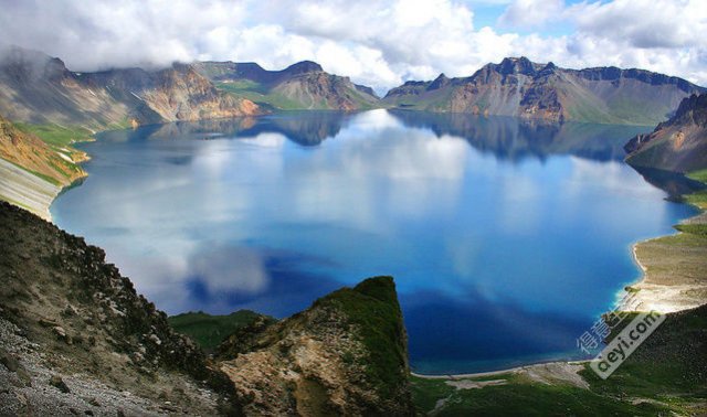 长白山天池自驾游旅游攻略，在长白山天池感受纯净美景的旅行攻略是什么