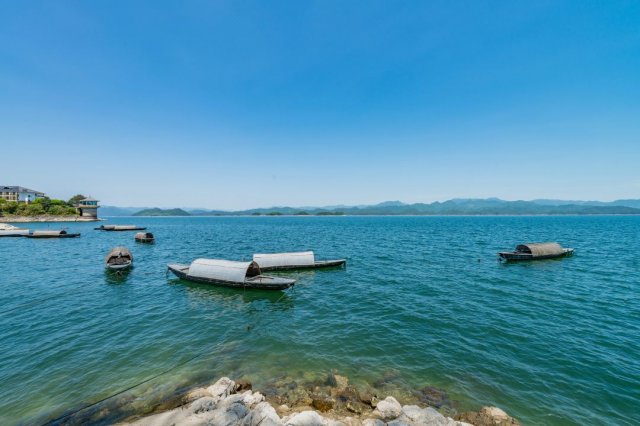 千岛湖中心湖码头丽成瑞轩酒店零压180°湖景大床房2晚连住