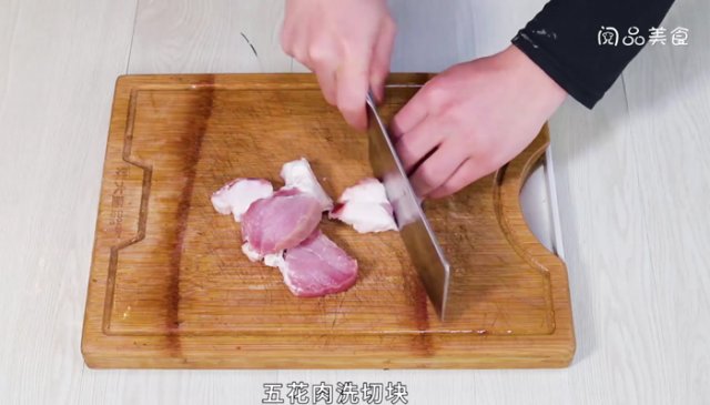 香芋烧猪肉(孜然香芋焖猪肉好吃吗)