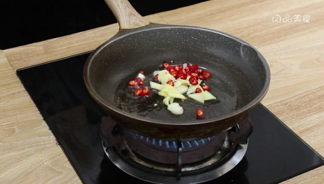 花甲肉炒韭苔的做法大全(花甲肉炒韭苔的做法窍门)