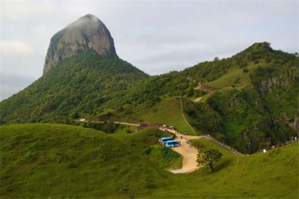 广西十大山1.猫儿山2.真宝顶3.元宝山4