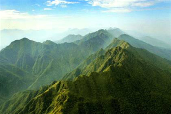 广西十大高峰排名猫儿山矮一点高度超过2公里