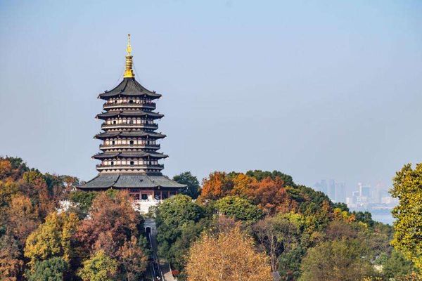 杭州一日游必去的十大景点(杭州一日游必去的十大景点排名)