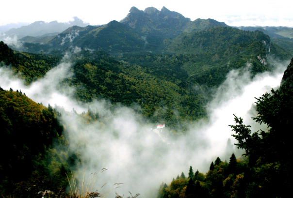 深圳十大名山排名榜你可以看到海天的优美景色