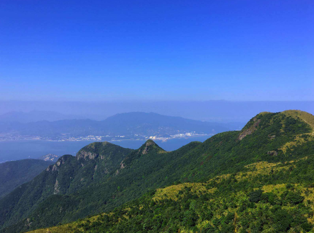 深圳十大名山排名榜你可以看到海天的优美景色