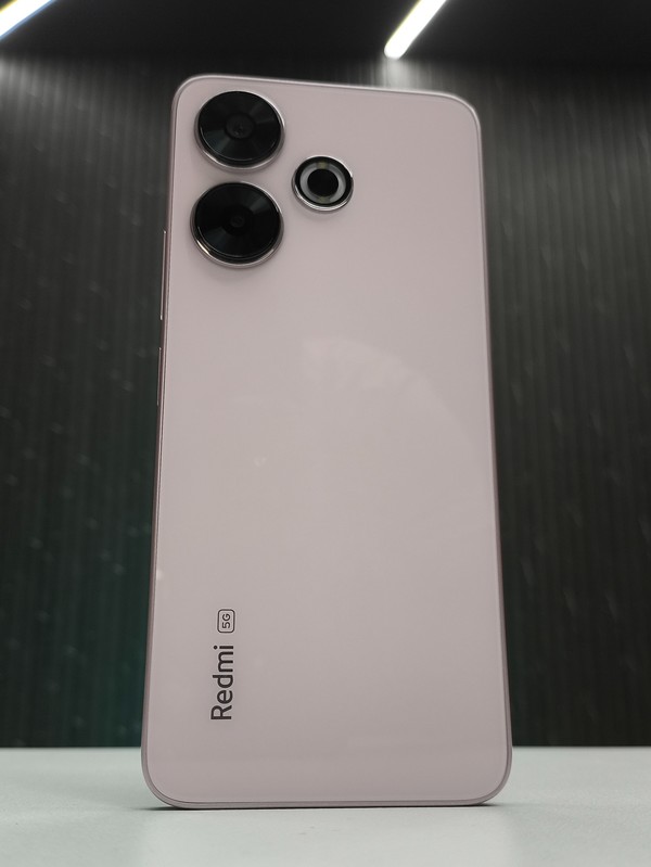 Redmi135G在印度震撼上市，仅售1200元起，搭载1亿像素主摄，性价比之王