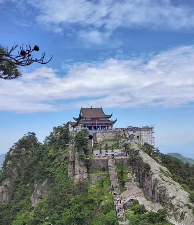 中国四大佛教名山(中国四大佛教名山是怎么形成的？)