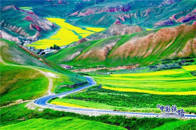 重庆地区首列东北五省联合旅游专列开启暑期之旅