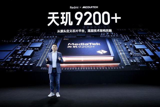 Redmi K60至尊版发布，骁龙8+与第二代骁龙8双芯同场，热血旗舰再升级