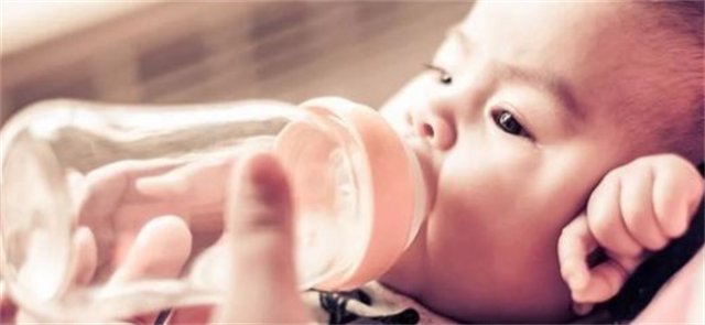 宝宝不吃奶粉怎么办一喂就哭 三个月宝宝不吃奶粉怎么办