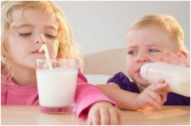 宝宝断奶后吃奶粉为什么老是拉稀 宝宝断奶不吃奶粉怎么办一喂就哭