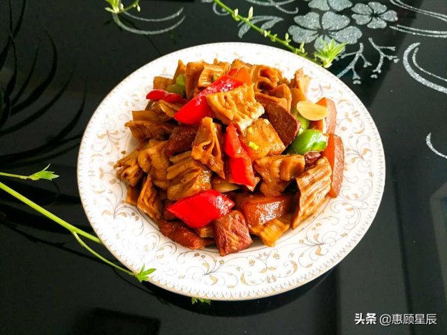 笋干红烧肉制作详细教程，笋干和肉怎么红烧