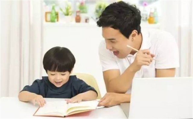 培养孩子的阅读习惯 爸妈要多抽时间