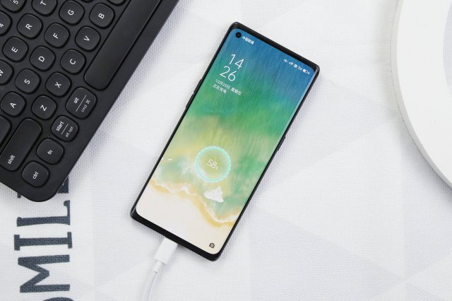 opporeno5pro跑分是多少，opporeno5pro电池容量