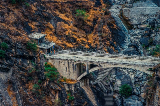 丽江到虎跳峡景区专线车点 散客从丽江怎样去虎跳峡