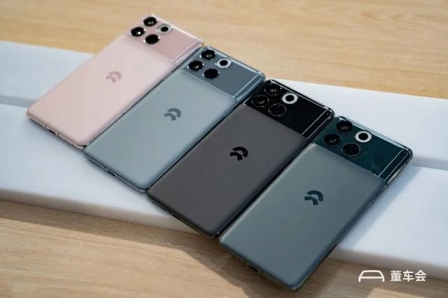 蔚来推出NIOPhone:价格与iPhone15相当，无法更换电池成最大遗憾