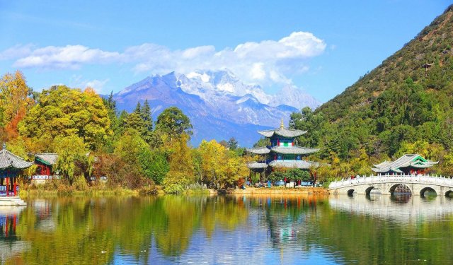 云南最美的十大景区(云南旅游十大必去景区)