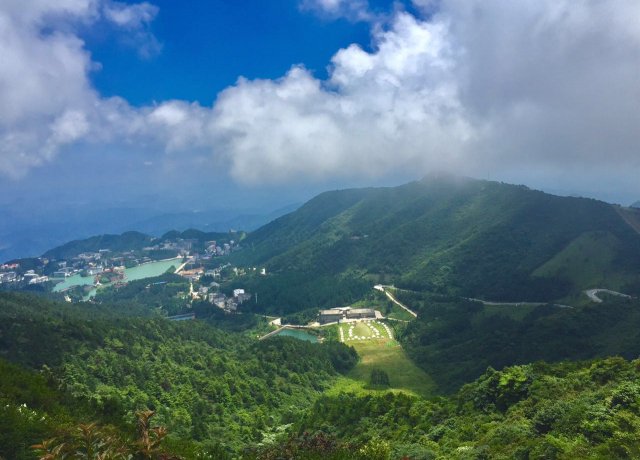 中国十大避暑名山曾家山，中国十大避暑名山梵净山