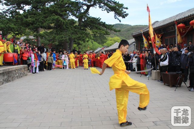 妙峰山风景区：北京市门头沟区，民俗文化瑰宝，美景尽收眼底