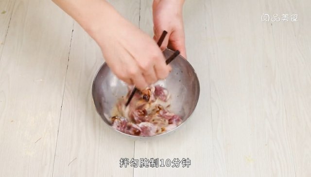 牛肉蒜台怎么炒好吃 蒜烧牛肉粒怎么做好吃