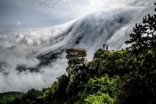 中国夏季旅游胜地前十名