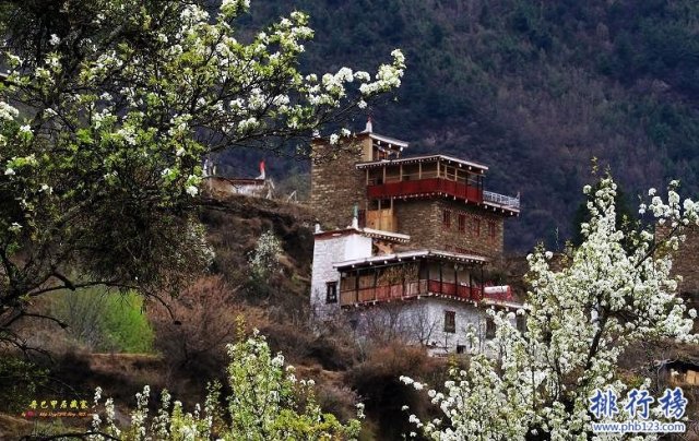 4月份适合去哪里旅游(5月份去哪里旅游最适合)