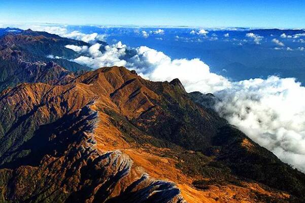 国内最值得冒险的十大景点排名(中国冒险景点)