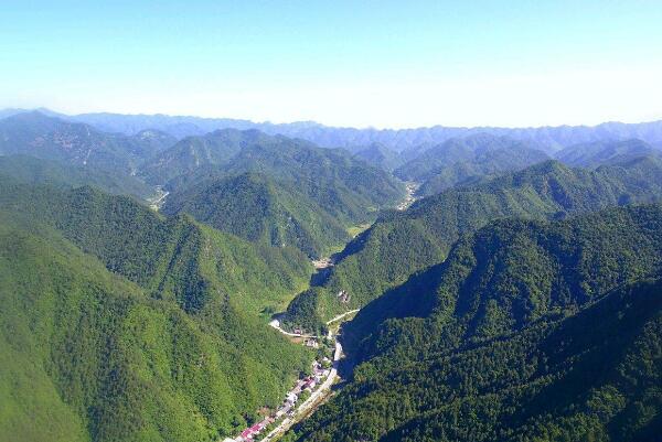 国内最值得冒险的十大景点排名(中国冒险景点)